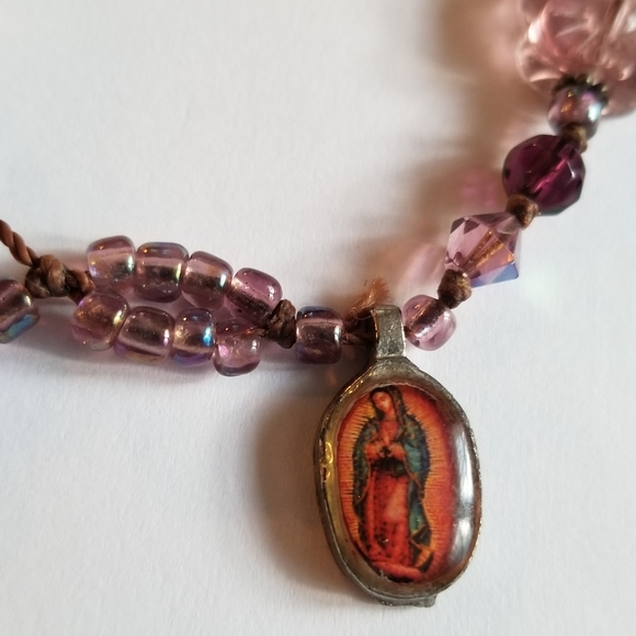 Relisted -Handmade beaded bracelet Virgin Mary religious purple flower - Picture 6 of 12